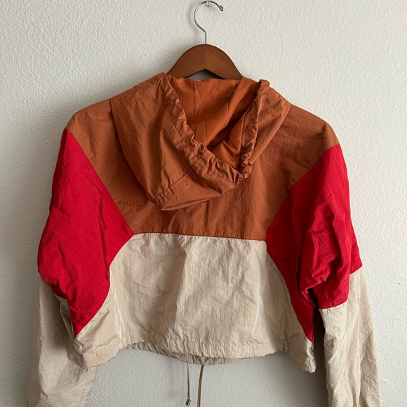 Colorblock Pullover Jacket - Picture 3 of 4